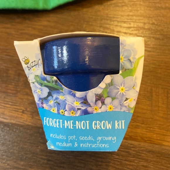 NEW GARDEN TOOL SET FOR KIDS BUCKET HAT + PLAY GLASSES - Picture 4 of 6